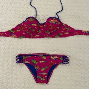 NWOT Hollister small pink and blue palm trees underwire bikini top and bottom